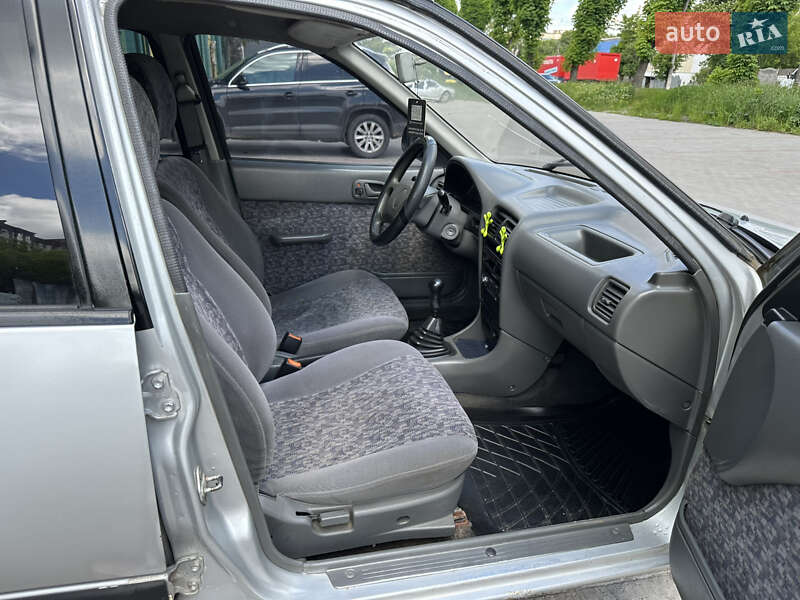 Седан Suzuki Swift 2003 в Тернополе