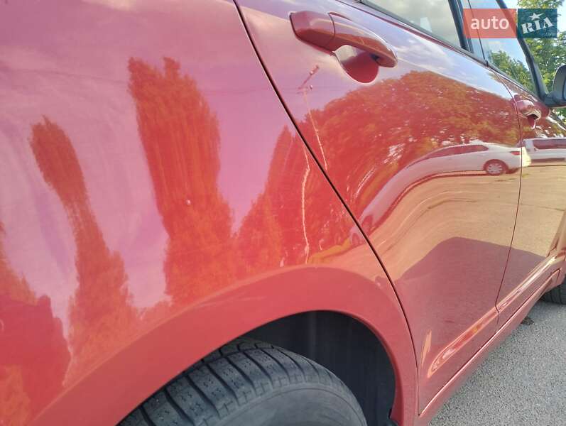 Хетчбек Suzuki Swift 2006 в Житомирі