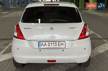 Хетчбек Suzuki Swift 2012 в 
