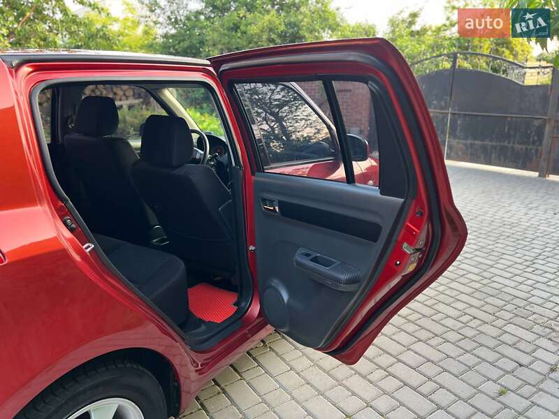 Хэтчбек Suzuki Swift 2008 в Лысянке фото 22 Хэтчбек Suzuki Swift 2008 в Лысянке