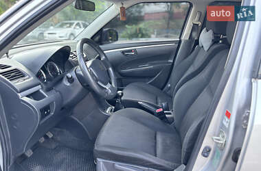 Хетчбек Suzuki Swift 2011 в 