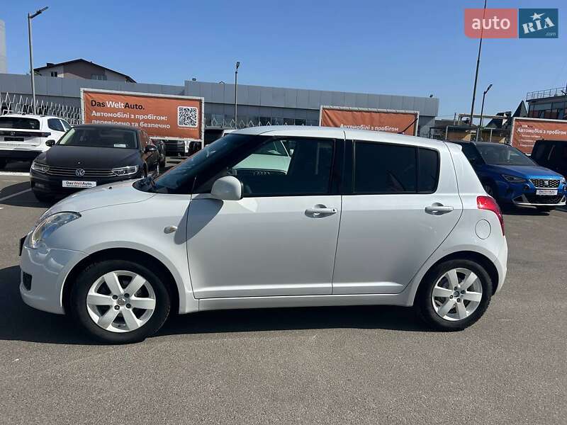Хэтчбек Suzuki Swift 2008 в Киеве