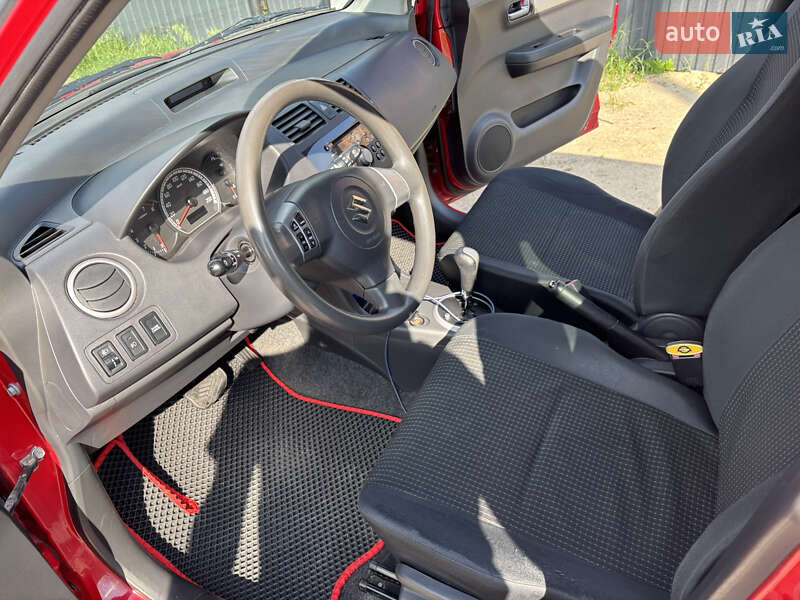 Хэтчбек Suzuki Swift 2007 в Киеве