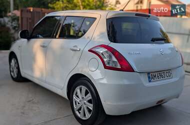 Хэтчбек Suzuki Swift 2013 в 