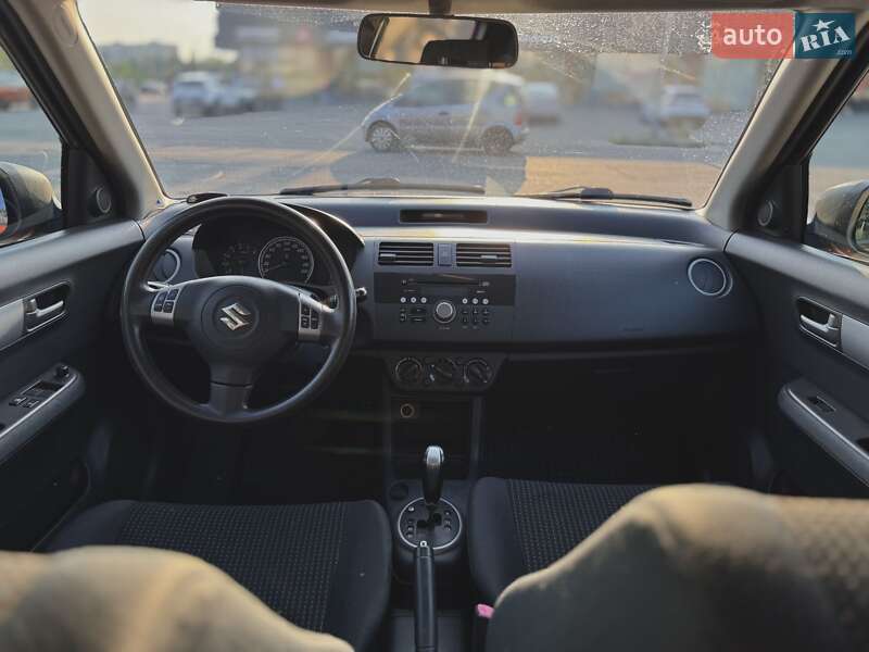 Хетчбек Suzuki Swift 2006 в Києві
