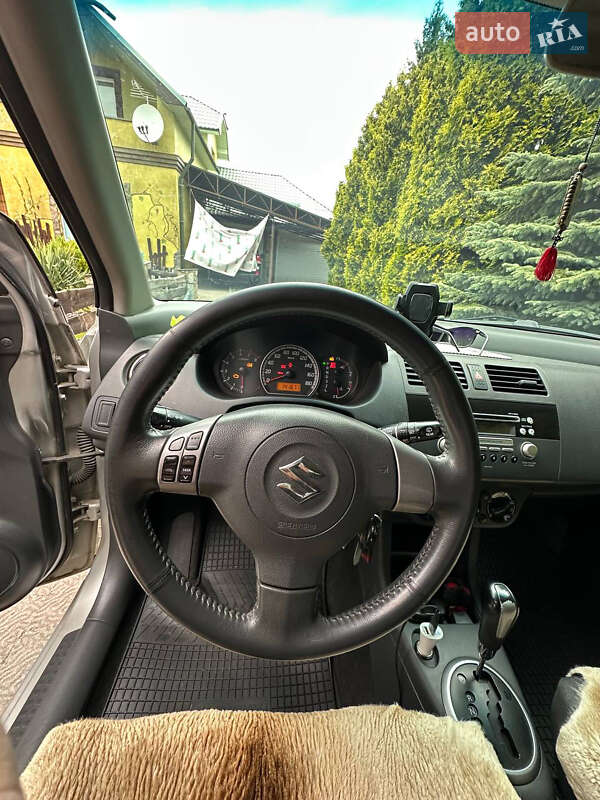 Хэтчбек Suzuki Swift 2008 в Ивано-Франковске фото 8 Хэтчбек Suzuki Swift 2008 в Ивано-Франковске