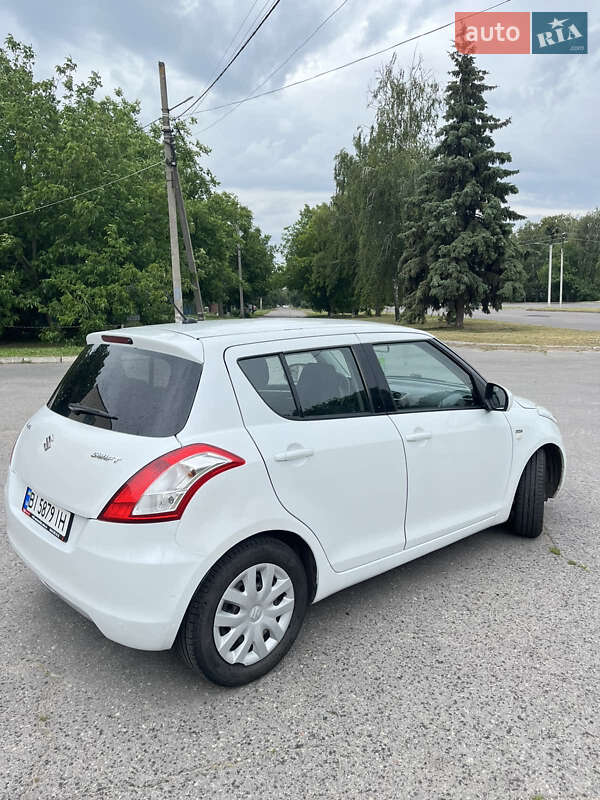 Хэтчбек Suzuki Swift 2012 в Лубнах