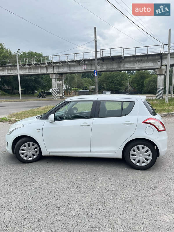 Хэтчбек Suzuki Swift 2012 в Лубнах