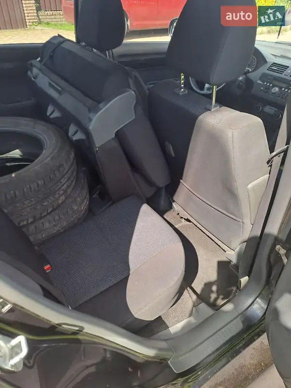 Хэтчбек Suzuki Swift 2007 в 