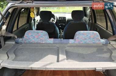 Хетчбек Suzuki Swift 2000 в 
