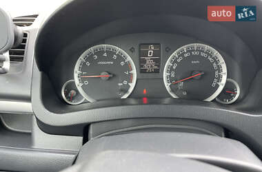 Хэтчбек Suzuki Swift 2012 в 