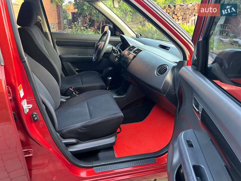 Хэтчбек Suzuki Swift 2008 в Лысянке