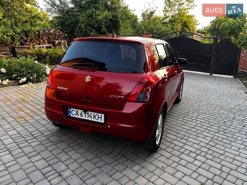 Хэтчбек Suzuki Swift 2008 в Лысянке