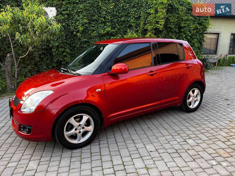 Хэтчбек Suzuki Swift 2008 в Лысянке