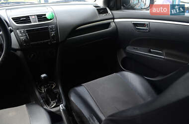 Хэтчбек Suzuki Swift 2013 в 