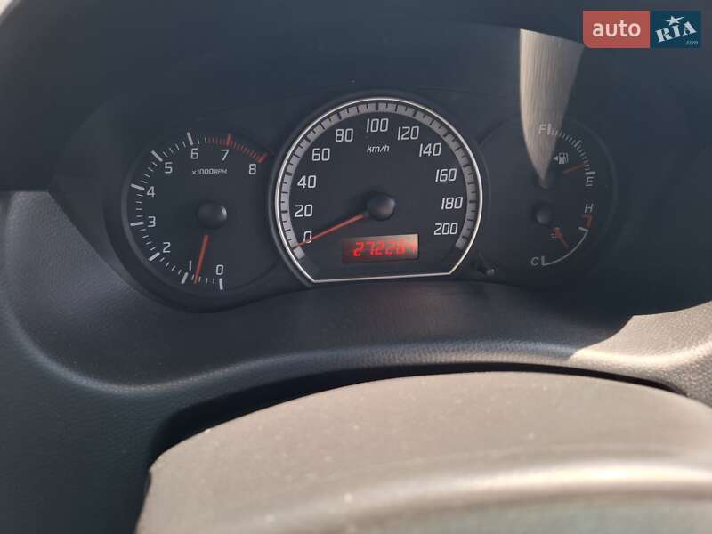 Хэтчбек Suzuki Swift 2007 в Нововолынске