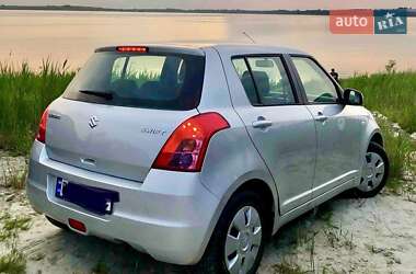Хэтчбек Suzuki Swift 2007 в Львове