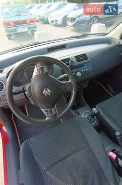 Хэтчбек Suzuki Swift 2005 в 