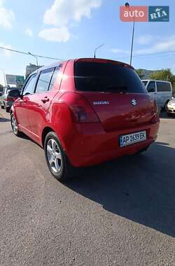Хэтчбек Suzuki Swift 2005 в 