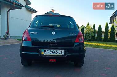 Хетчбек Suzuki Swift 2010 в 