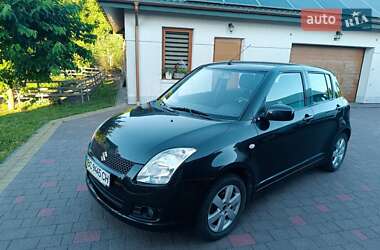 Хэтчбек Suzuki Swift 2010 в Львове