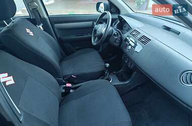 Хетчбек Suzuki Swift 2010 в 