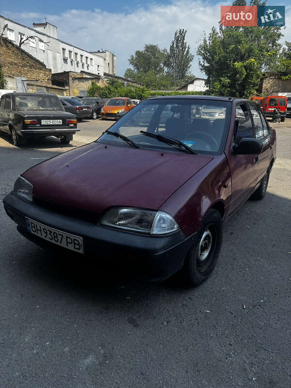 Седан Suzuki Swift 1995 в Одесі