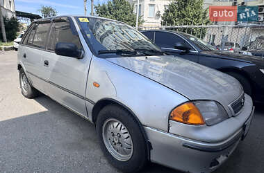 Хэтчбек Suzuki Swift 2003 в 