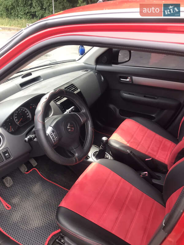 Хэтчбек Suzuki Swift 2010 в Каменец-Подольском