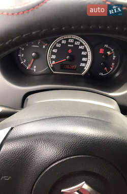 Хетчбек Suzuki Swift 2010 в 