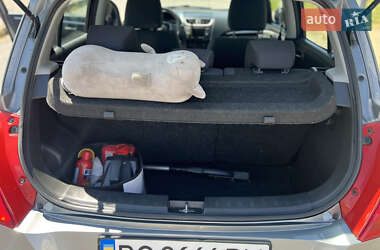 Хетчбек Suzuki Swift 2012 в 