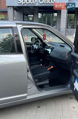 Хэтчбек Suzuki Swift 2010 в 