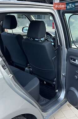Хэтчбек Suzuki Swift 2010 в 