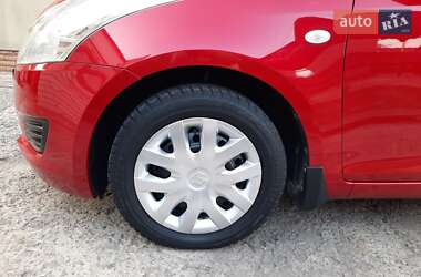 Хэтчбек Suzuki Swift 2011 в 