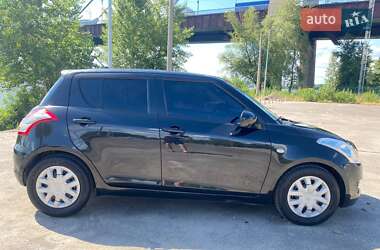 Хэтчбек Suzuki Swift 2012 в 