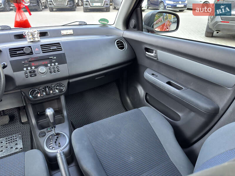 Хэтчбек Suzuki Swift 2009 в Днепре