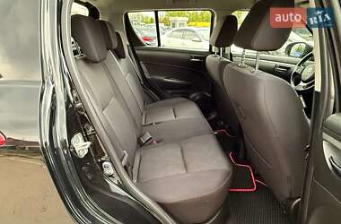 Хетчбек Suzuki Swift 2013 в 