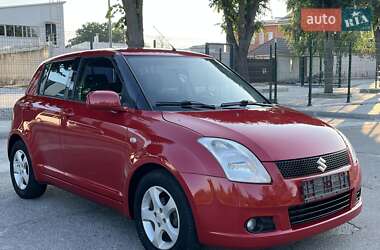 Хэтчбек Suzuki Swift 2006 в 