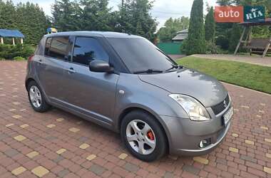 Хетчбек Suzuki Swift 2007 в Нововолинську