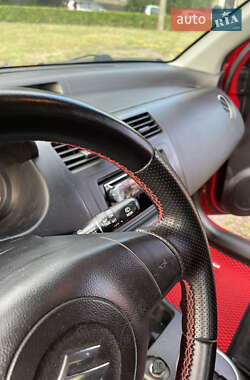 Хэтчбек Suzuki Swift 2006 в 