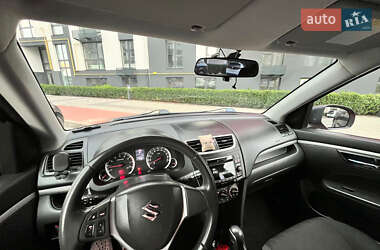 Хэтчбек Suzuki Swift 2012 в 