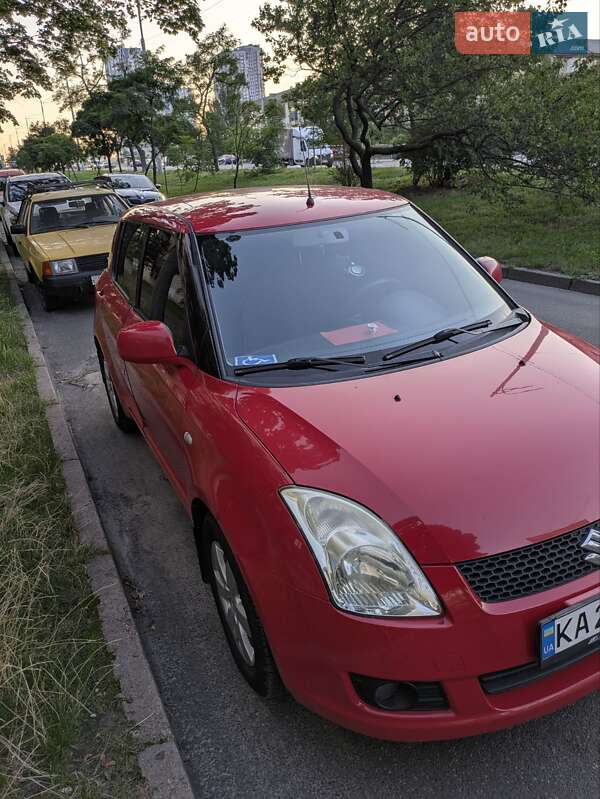 Хэтчбек Suzuki Swift 2008 в Киеве