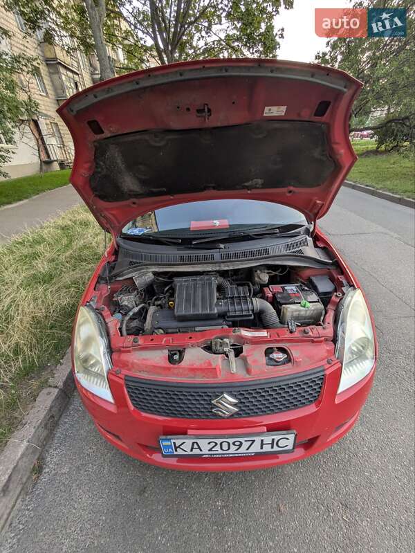 Хэтчбек Suzuki Swift 2008 в Киеве