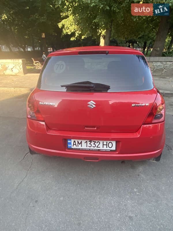 Хэтчбек Suzuki Swift 2008 в Житомире