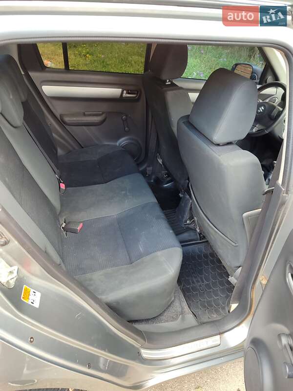 Хетчбек Suzuki Swift 2008 в Івано-Франківську