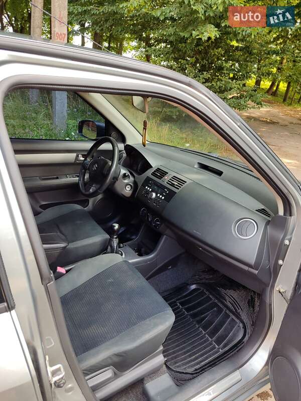 Хетчбек Suzuki Swift 2008 в Івано-Франківську