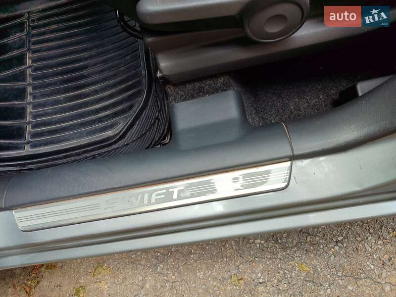 Хетчбек Suzuki Swift 2008 в Івано-Франківську