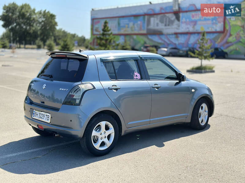 Хэтчбек Suzuki Swift 2007 в Одессе