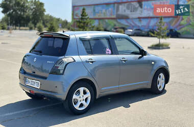 Хэтчбек Suzuki Swift 2007 в 