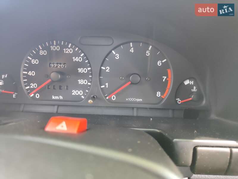 Седан Suzuki Swift 1993 в Полтаві